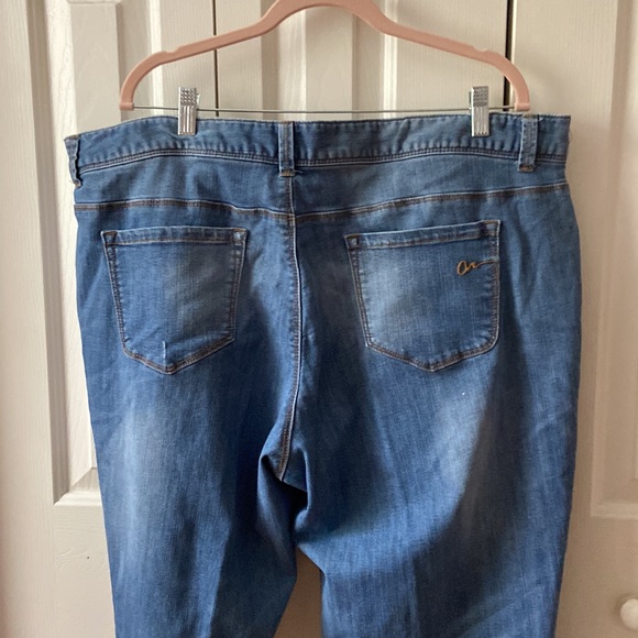 American Rag Plus Size Jeans Light Wash - Picture 5 of 7